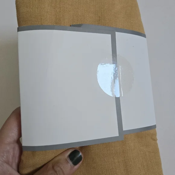 100% Linen stonewashed dinner napkins french in mustard yellow - Picture 4 of 4